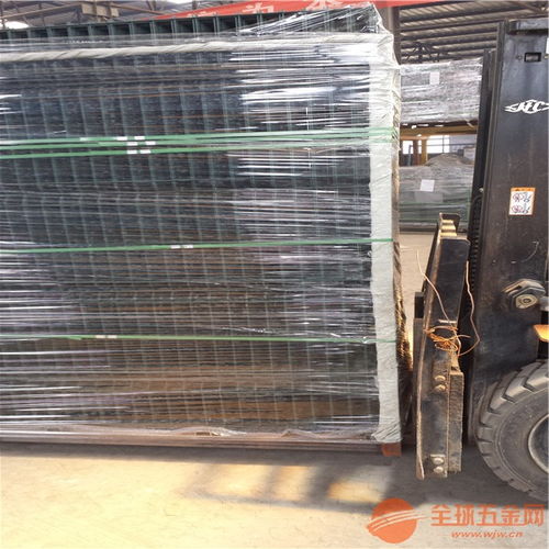 小区框架护栏网 双边丝防护栏在场地防护中的优势解析